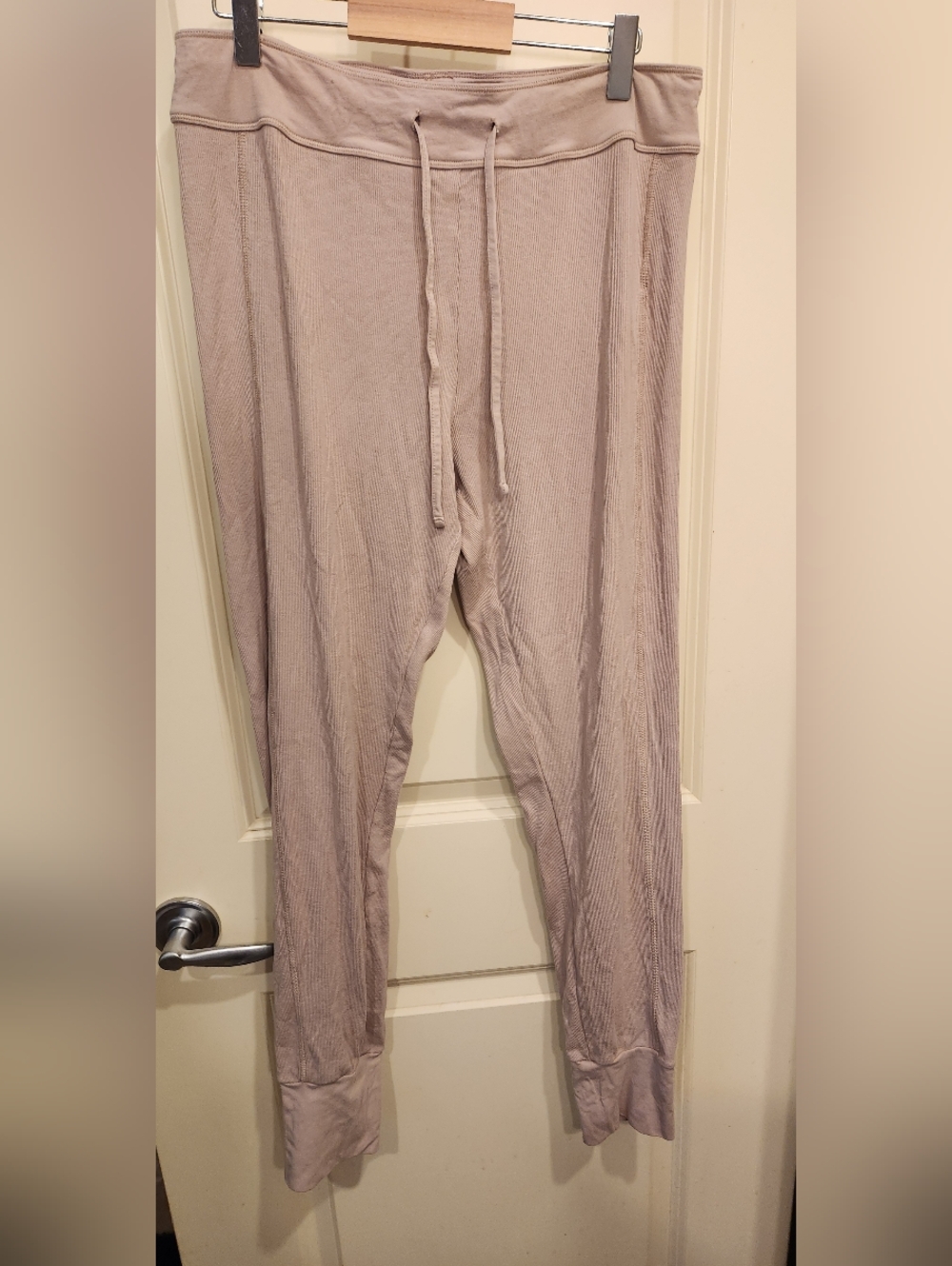 Women’s Ribbed Drawstring Joggers - Light Taupe